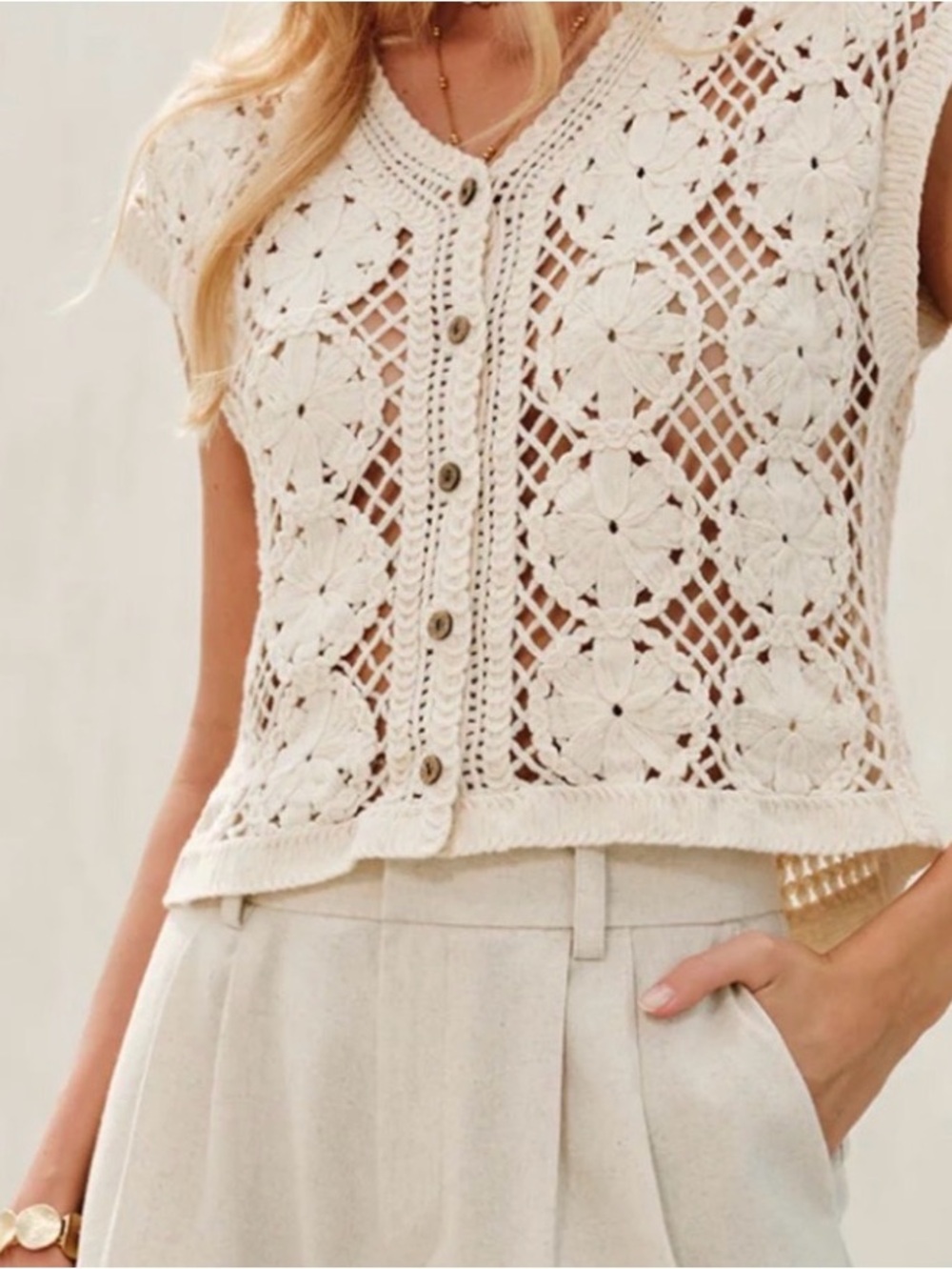 COMMENSE Crochet Floral Knit Vest Top Cream Beige Medium NWT